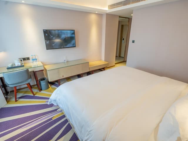 WH - Deluxe Bed Room