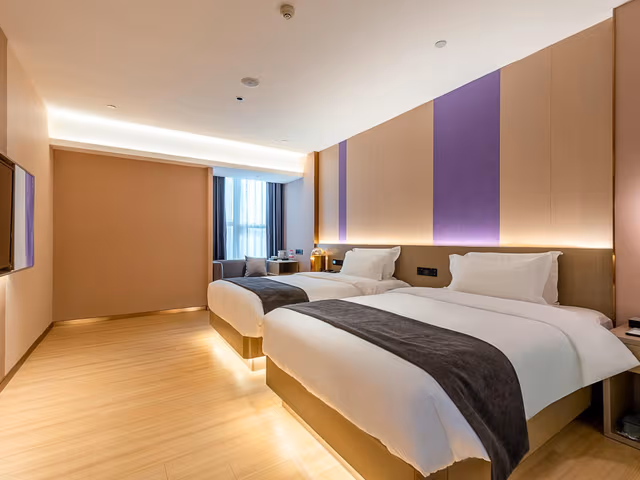 WH - Deluxe Room Twin