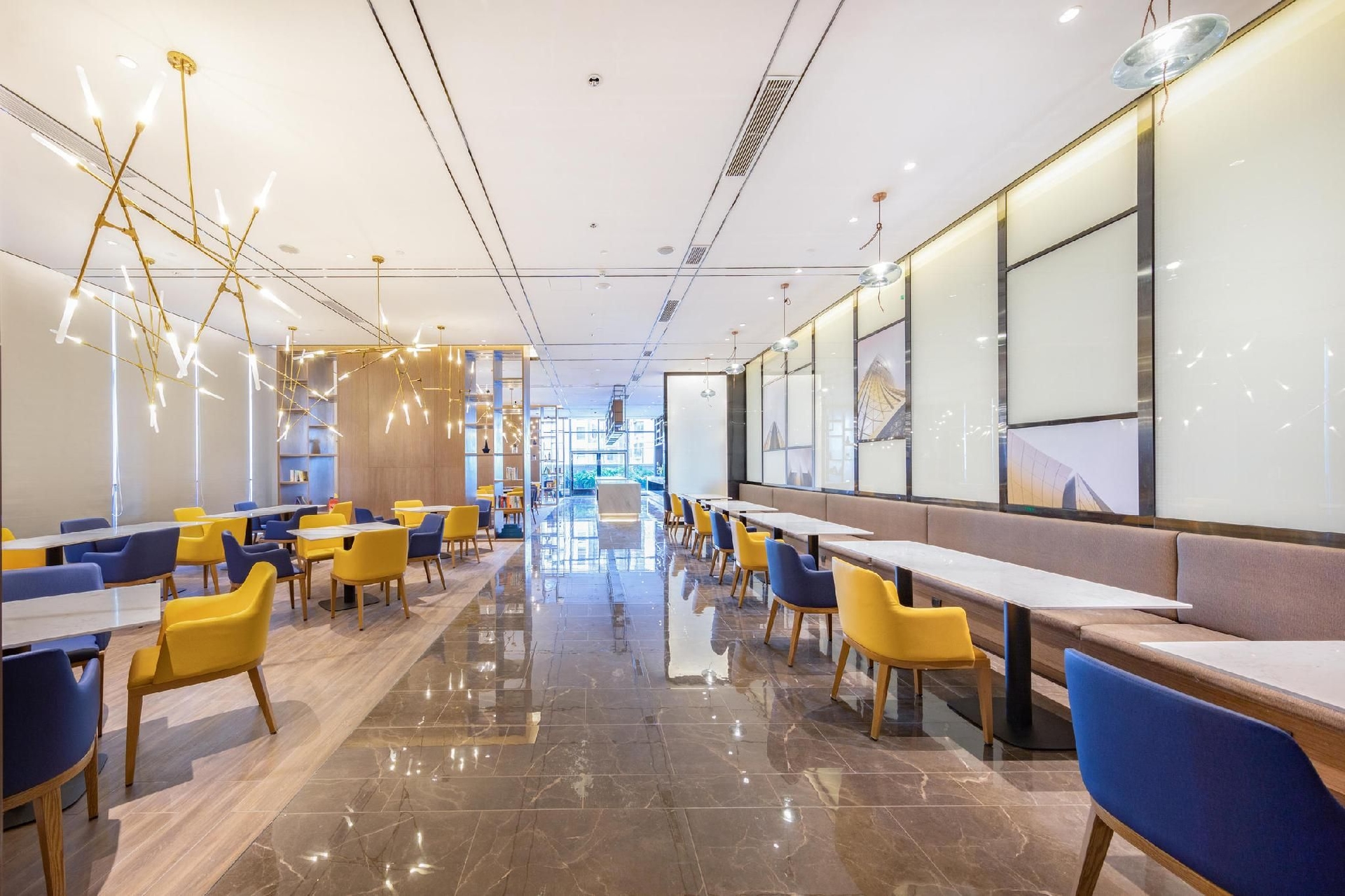 Atour Hotel Zhongshan North Railway Station V-Park Square3