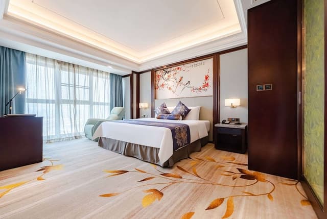 Business Suite, 1 King Bed, Smoking