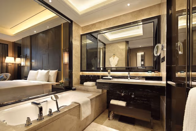 Grand Deluxe King Room