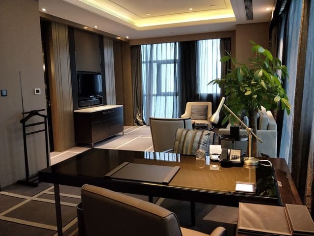 Deluxe Suite