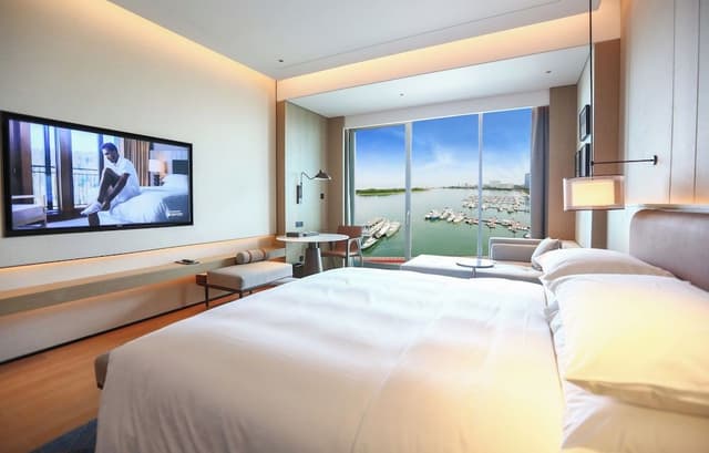 Executive Room, 1 King Bed, Balcony