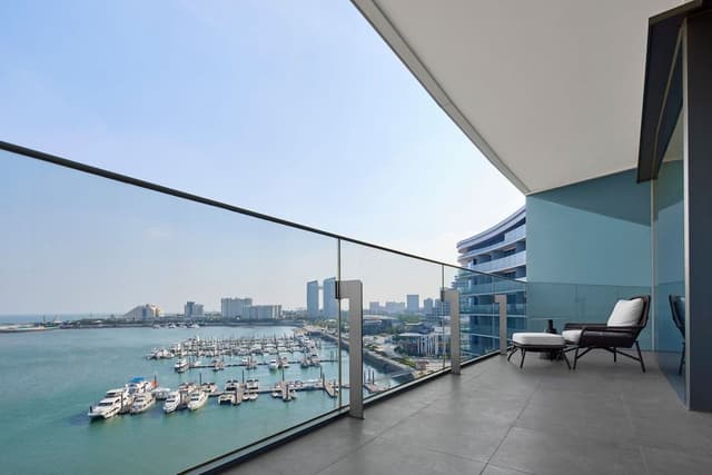 Executive Room, 1 King Bed, Balcony