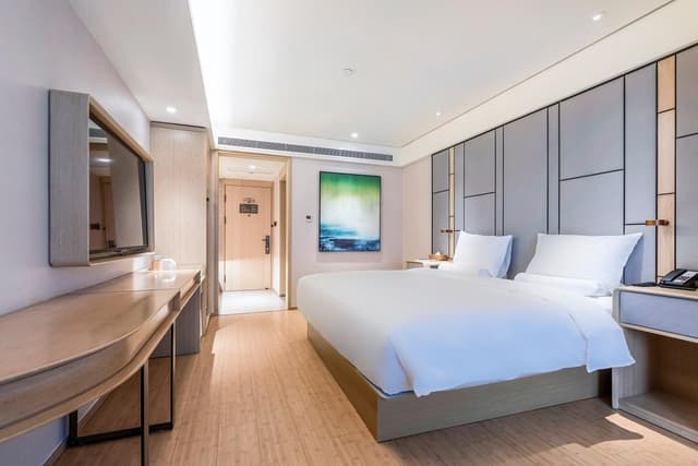 Huazhu - Destress Superior Bed Room