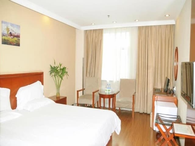 Standard Room, 1 King Bed