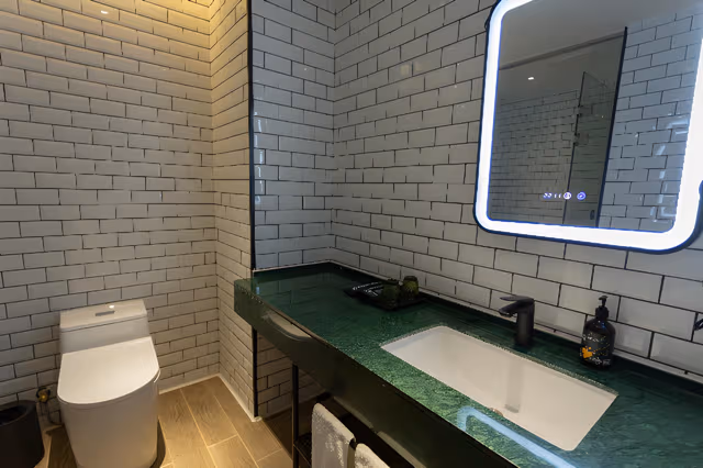 Dossen - Executive Suite
