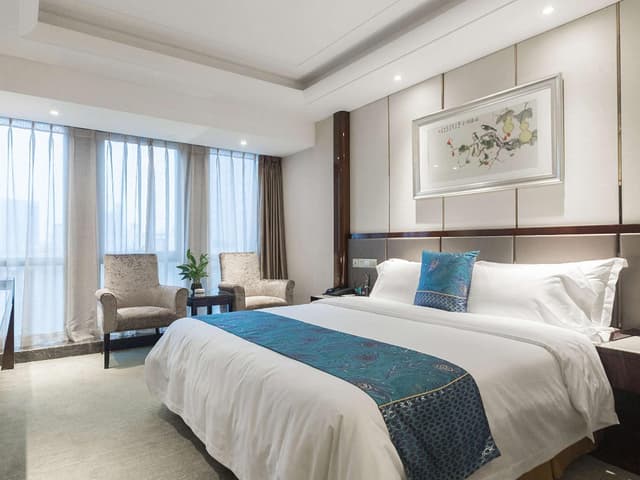Executive Suite