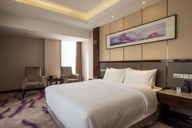 Superior Room, 1 King Bed