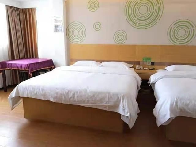 GTI - Guest Room, Chess