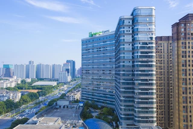 Standard Room, 2 Twin Beds, City View (Minifridge)