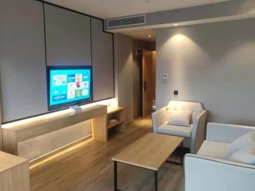 Deluxe Suite
