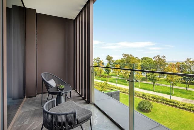 Premium Room, 1 King Bed, Lake View