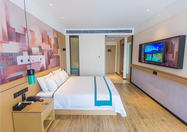 Business Queen Room