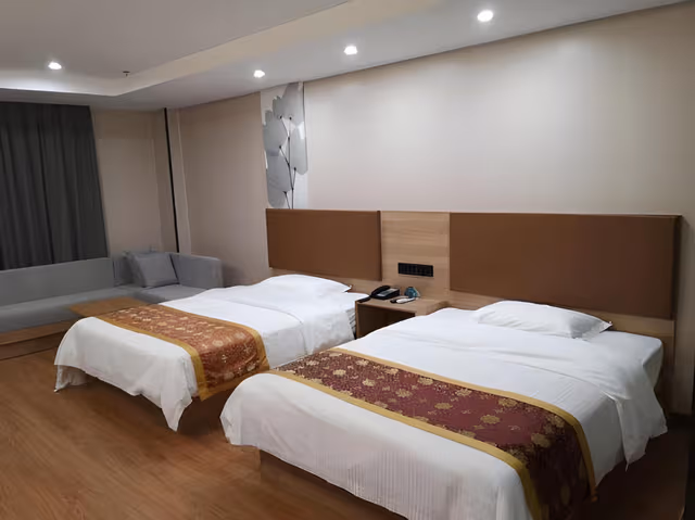 Twin Business Room
