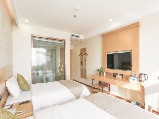 2 Bed Twin Superior Room
