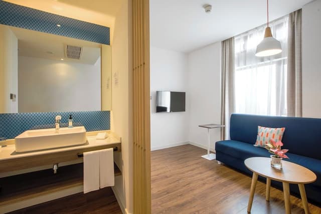 Suite, 1 King Bed