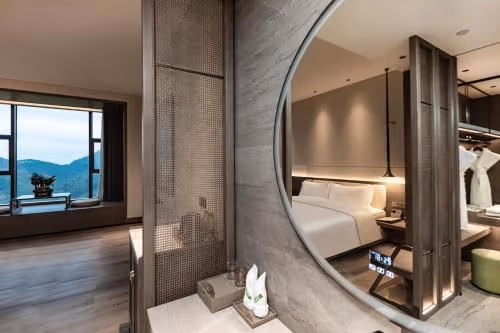 1 King Bed, Mingshi Zen Studio