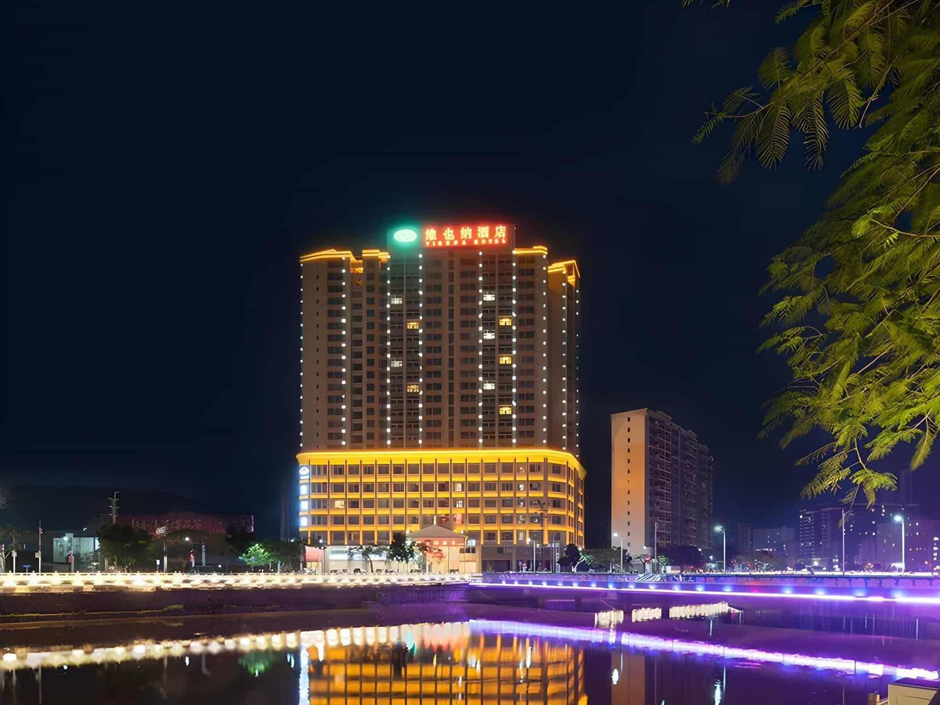Vienna Hotel Guangdong Xinyi Jiaoyucheng River View