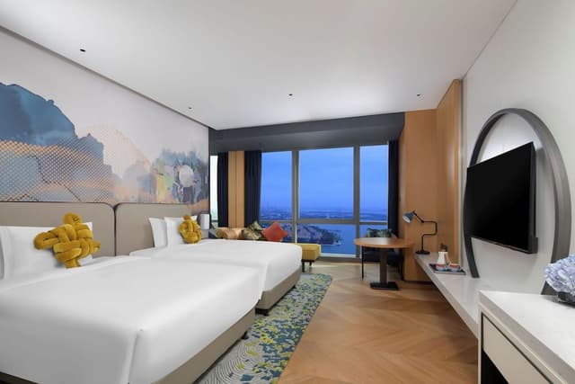 Social Lake Twin Room