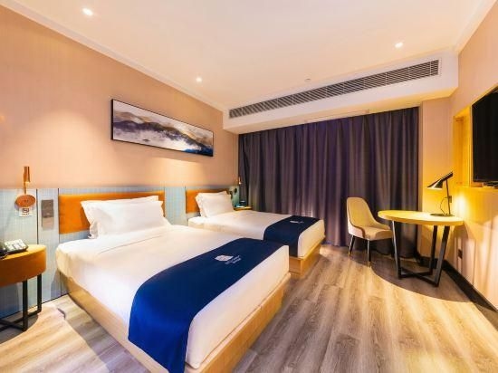 โรงแรมอีชาร์ม สถานีรถไฟความเร็วสูงม่านอิง สี่แยกถนนคนเดิน (Echarm Hotel Maoming High-speed Railway Station North Square Pedestrian Street)2