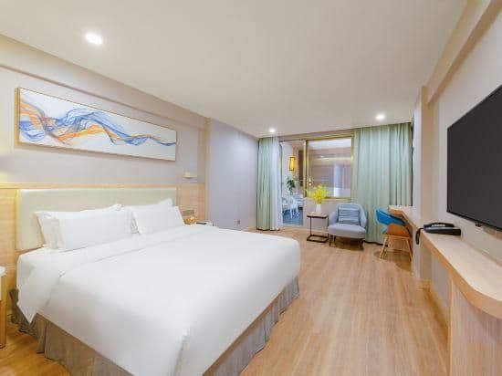 hot spring room (soaking tub)