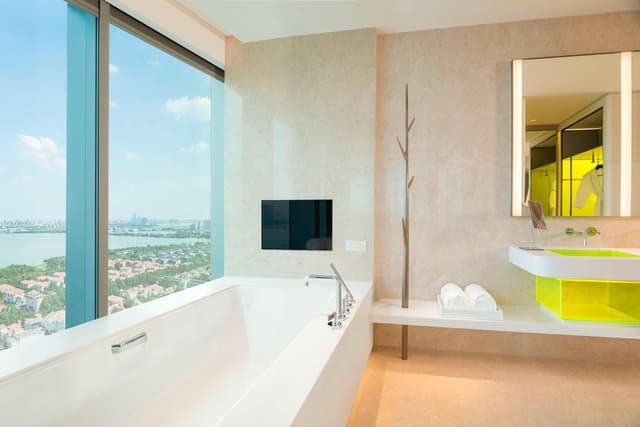 Cool Corner Suite, 1 Bedroom, Lake View