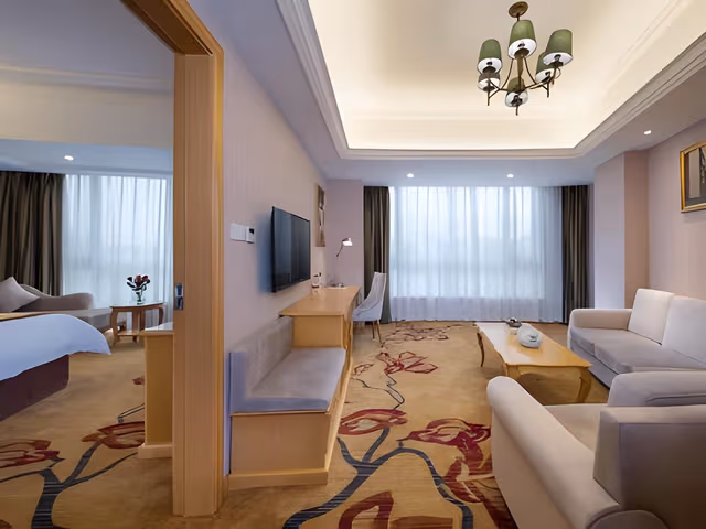 Vienna - Functional Chess Suite Room