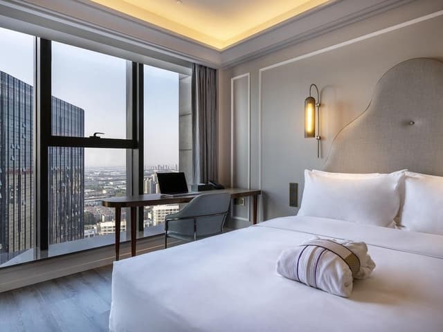 Superior Room, 1 King Bed
