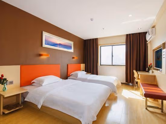 Featured Twin Room