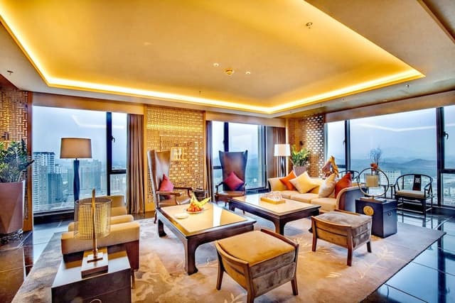 Suite, 1 King Bed, River View