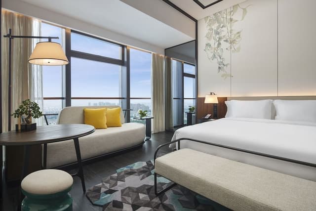 Standard Room, 1 King Bed (High Floor)