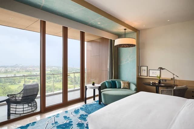 Suite, 1 Bedroom, Balcony, Mountain View (Balcony)