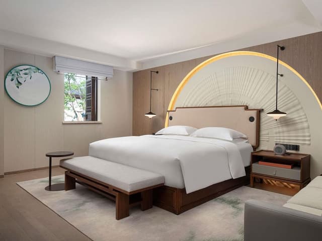 Room, 1 King Bed, River View (Heritage)