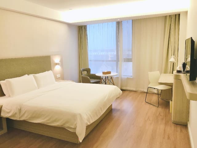 Huazhu - Superior BedRoom