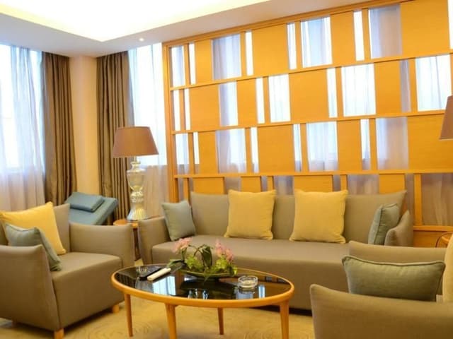 Deluxe Suite