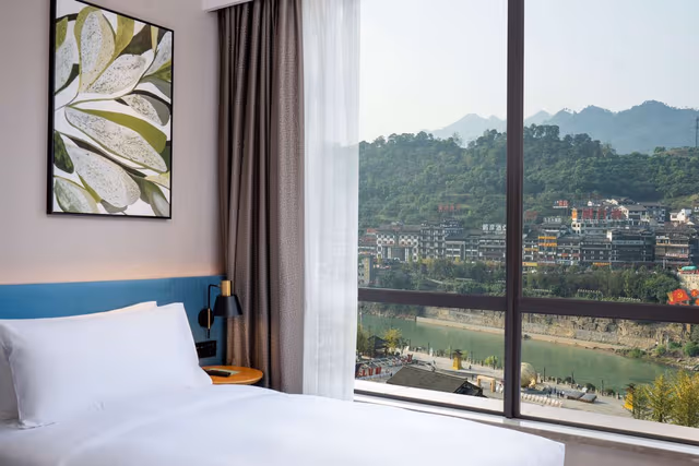 TWIN GUEST ROOM RIVER VIEW
