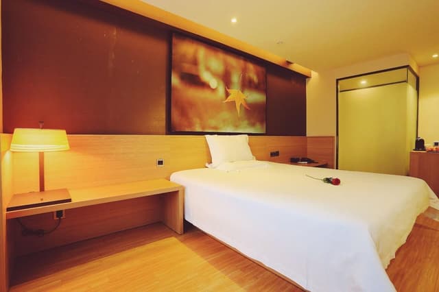 IU Compact U - Comfort Bed Room