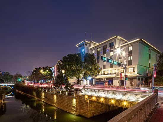 Manxin Suzhou Ink Pingjiang Mansion Hotel