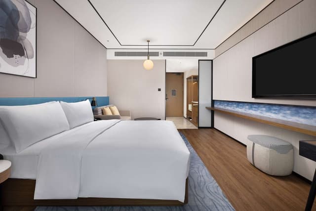 KING GUEST SEAVIEW ROOM HIGH FLOOR