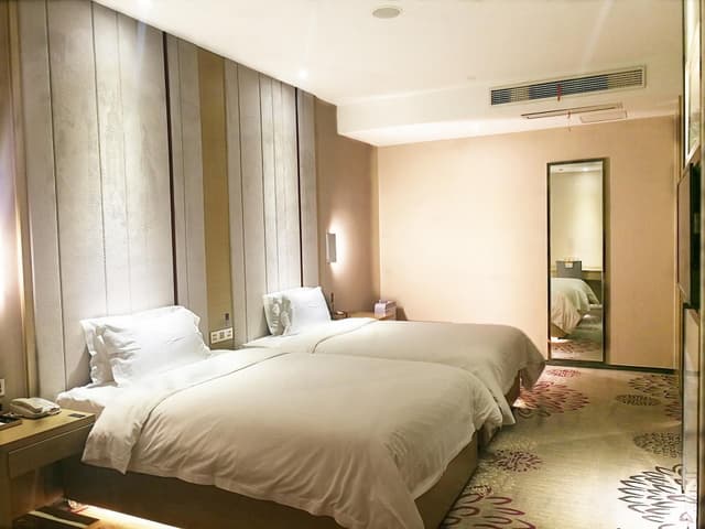 Twin Deluxe Room