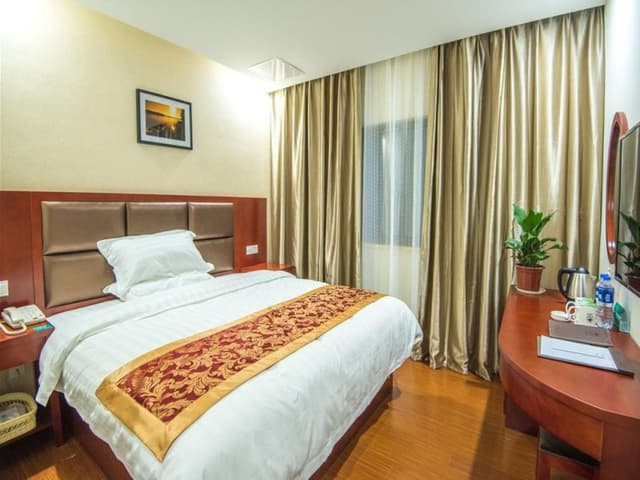 GTR - Guest Room with One 1.8M Bed
