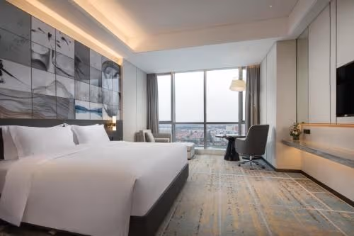 1 King Bed Superior Non-Smoking