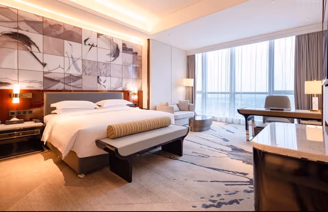 1 King Bed Executive Non-Smoking