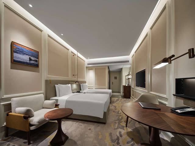 TWIN DELUXE ROOM WITH BALCONY
