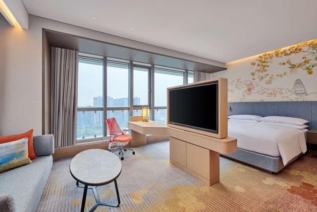 KING DELUXE ROOM