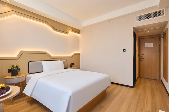 1 King Bed
