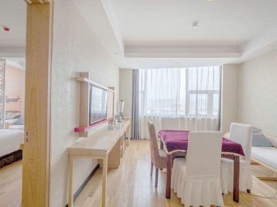Lehuo Boutique Chess & Cards Suite