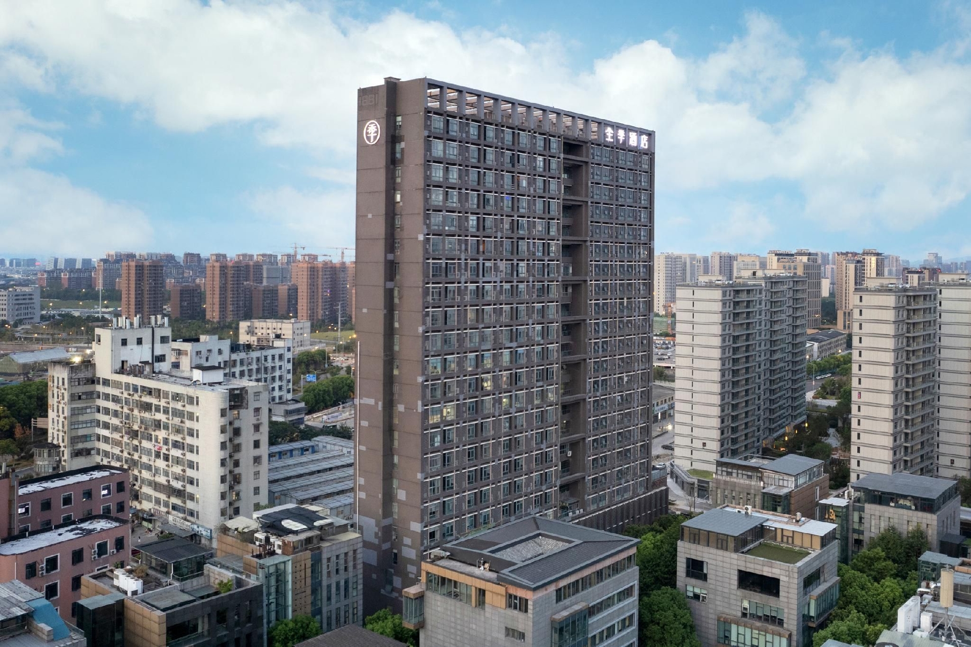 โรงแรมเจไอ หนิงป่อ ลองหู เทียนเจีย ถ.จงซิง (JI Hotel Ningbo Longhu Tianjie Zhongxing Road)1