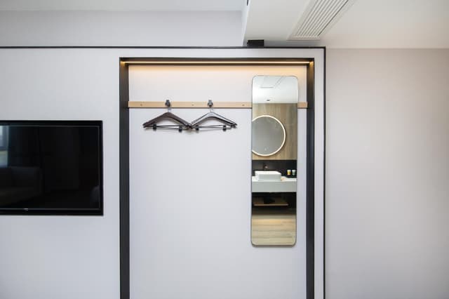 Huazhu - Deluxe Bed Room